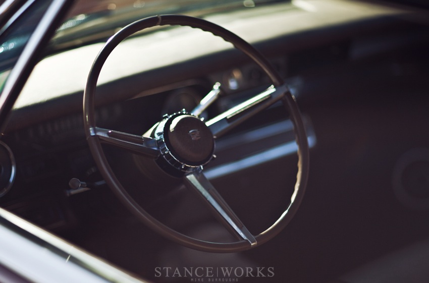 cadillac-steering-wheel