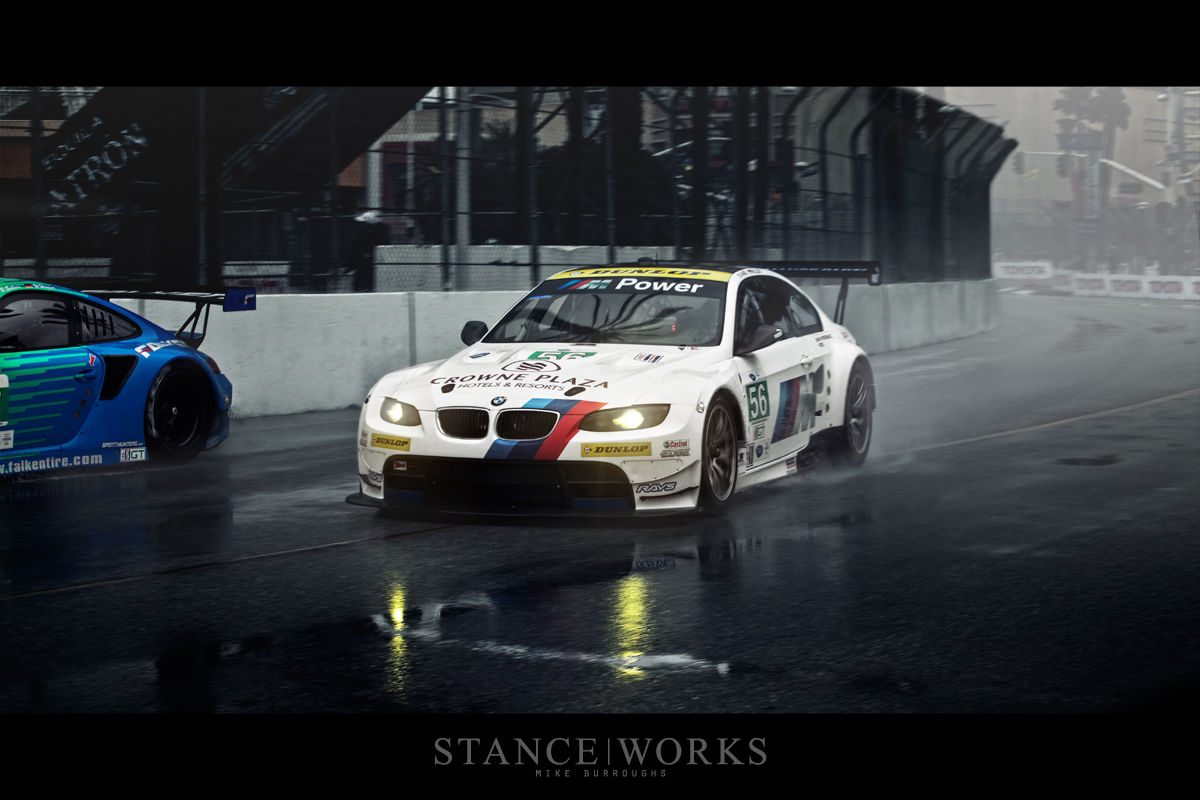 BMW-ALMS-M3-passing-porsche-rain BMW ALMS Porsche