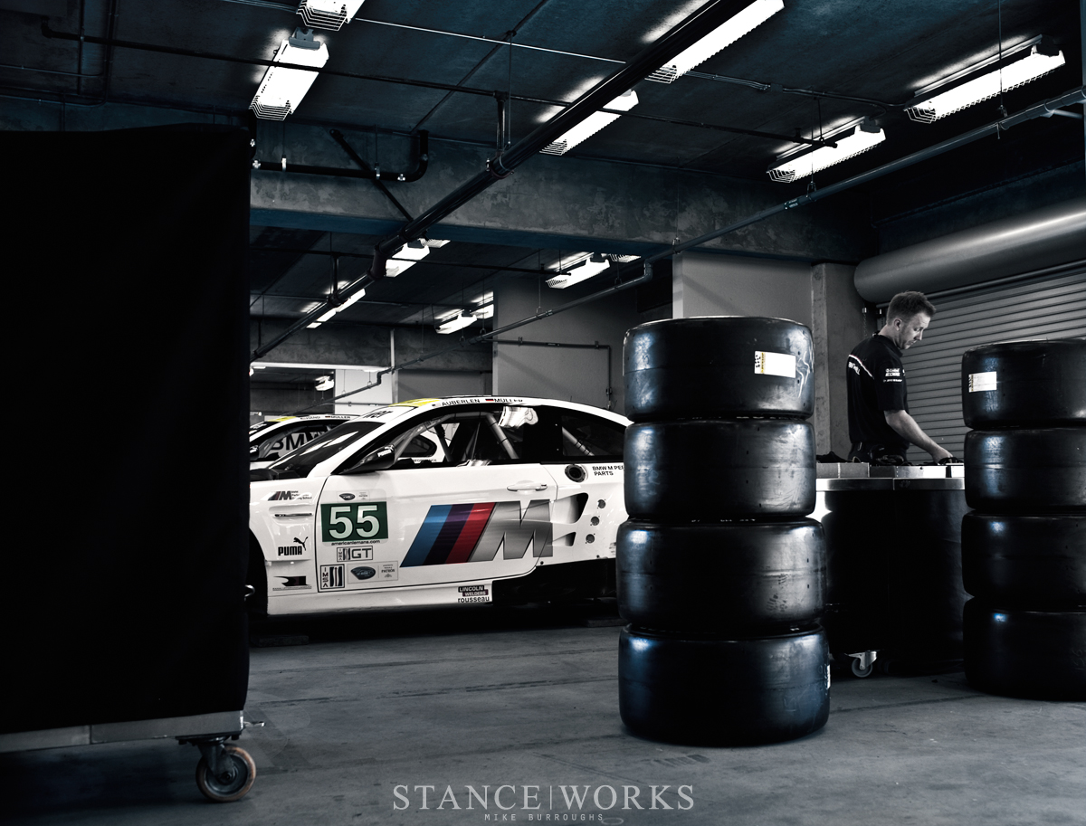 BMW-team-RLL-M3-paddock BMW ALMS dunlop
