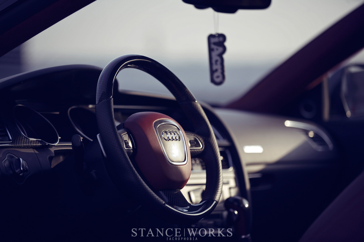 iacro-audi-a5-china-steering-wheel