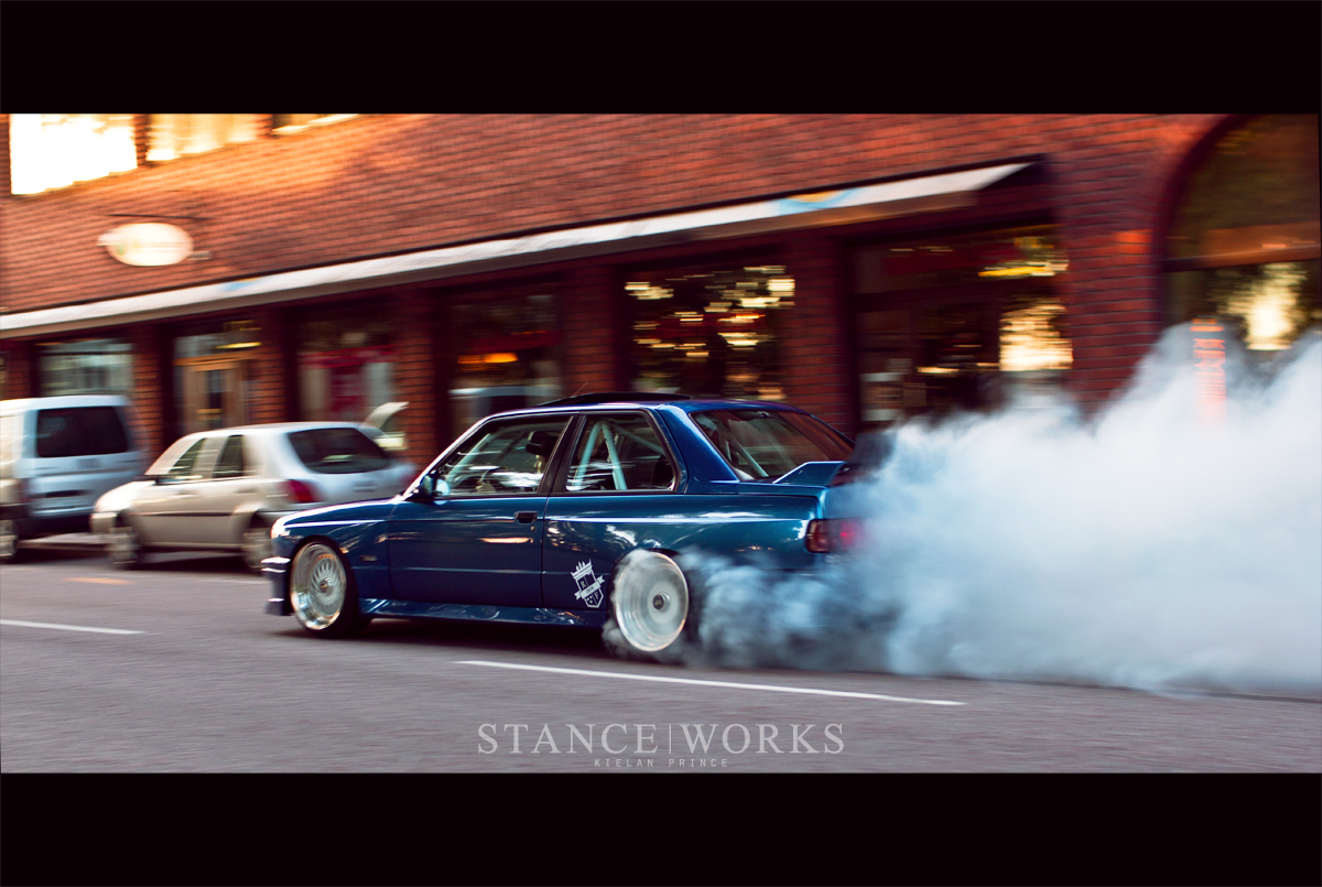 bmw-e30-m3-turbo-tire-smoke