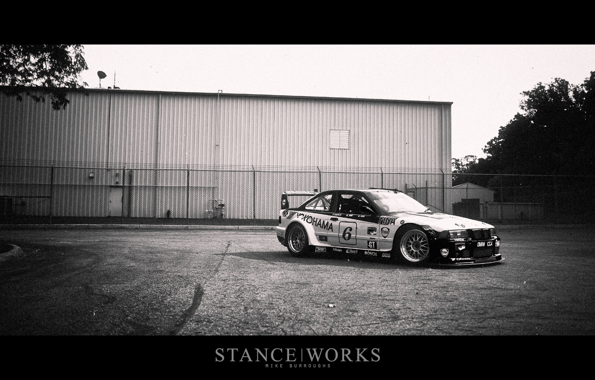 bmw-black-white-e36-race2