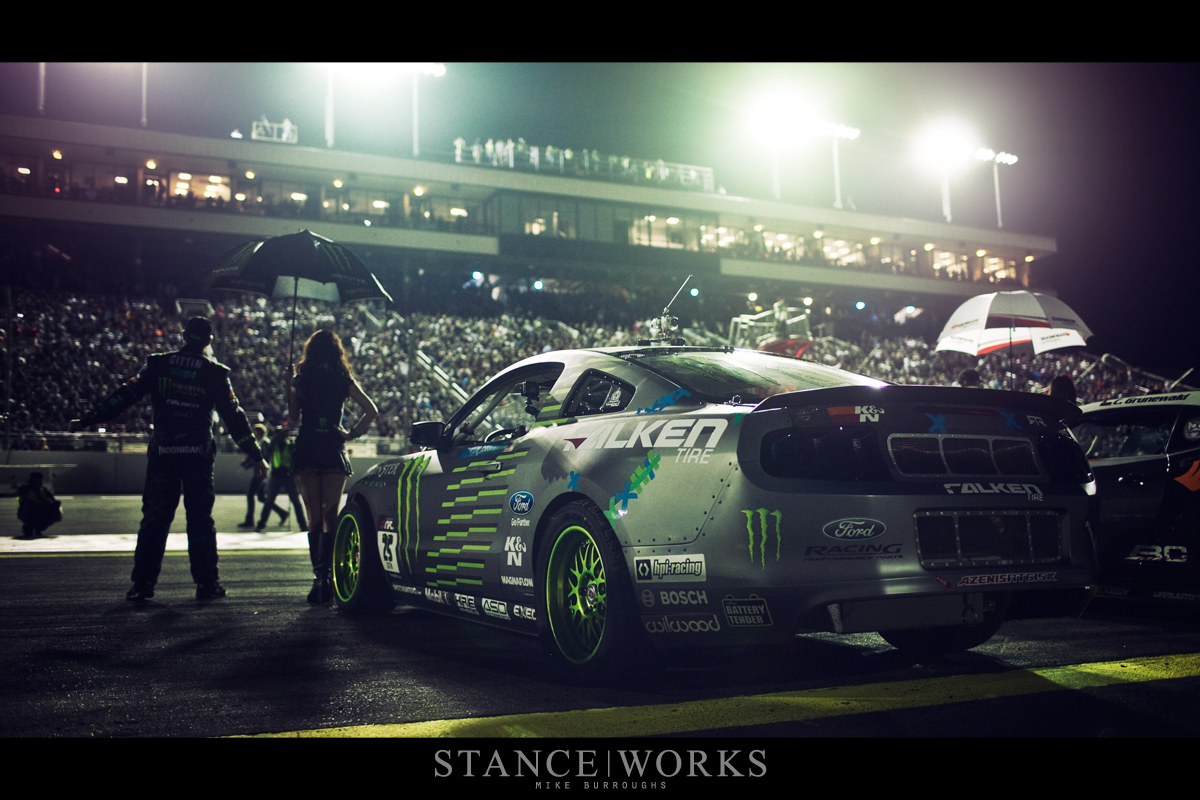 vaughn-gittin-jr-crowd-mustang Vaugh Gittin JR Ford Mustang Formula Drift Irwindale Speedway