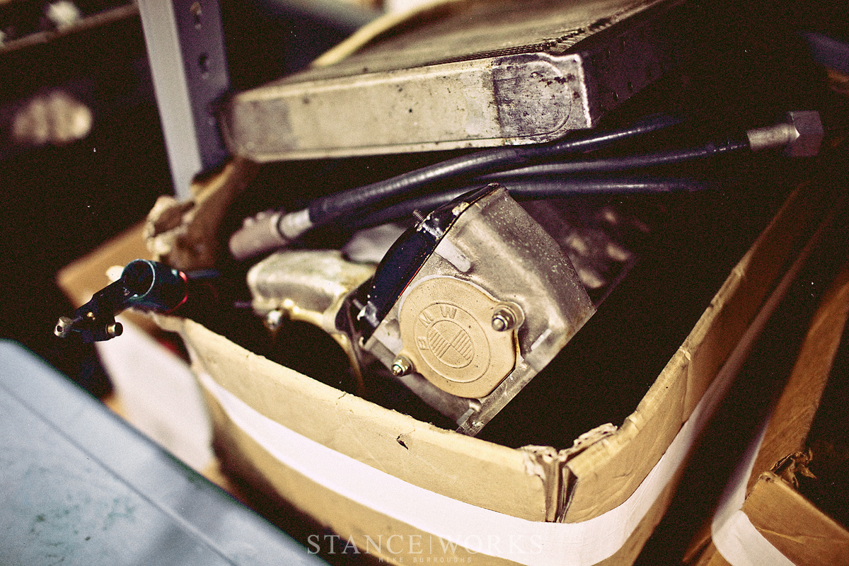 bmw-m12-head-box-small