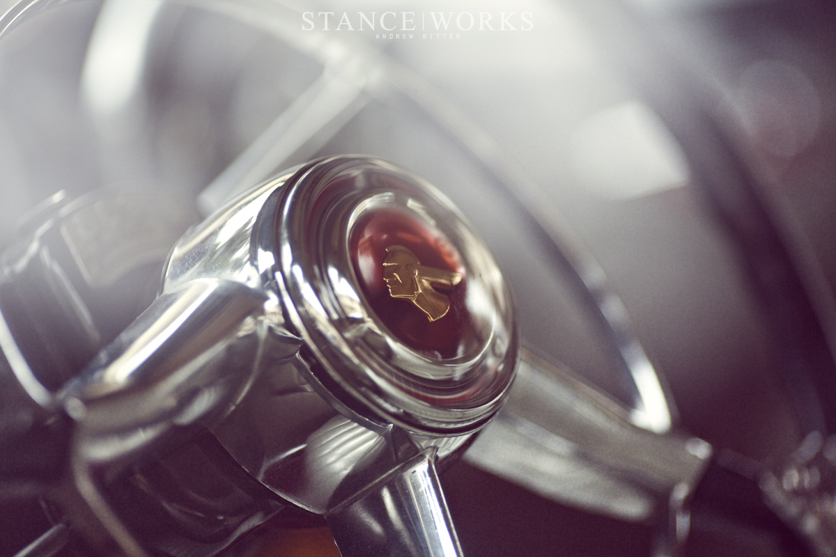 1951-pontiac-chieftan-steering-wheel
