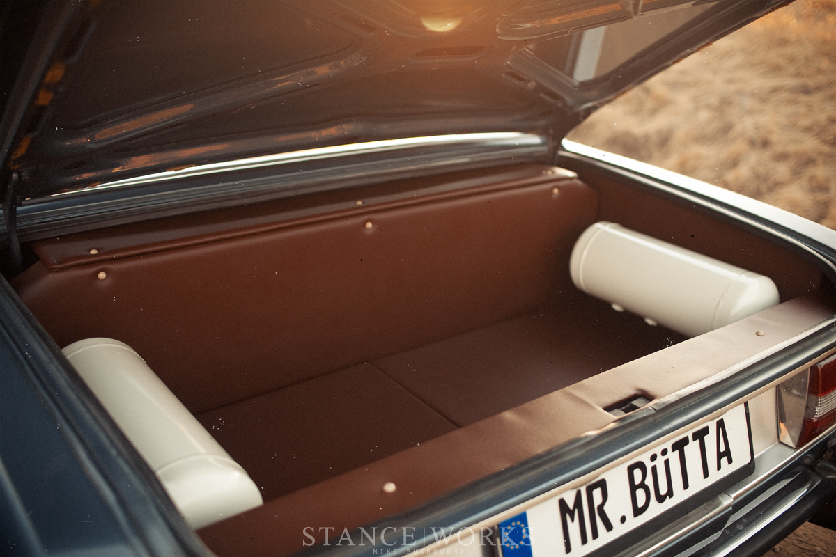 shea-weidler-bmw-bavaria-trunk-air-install