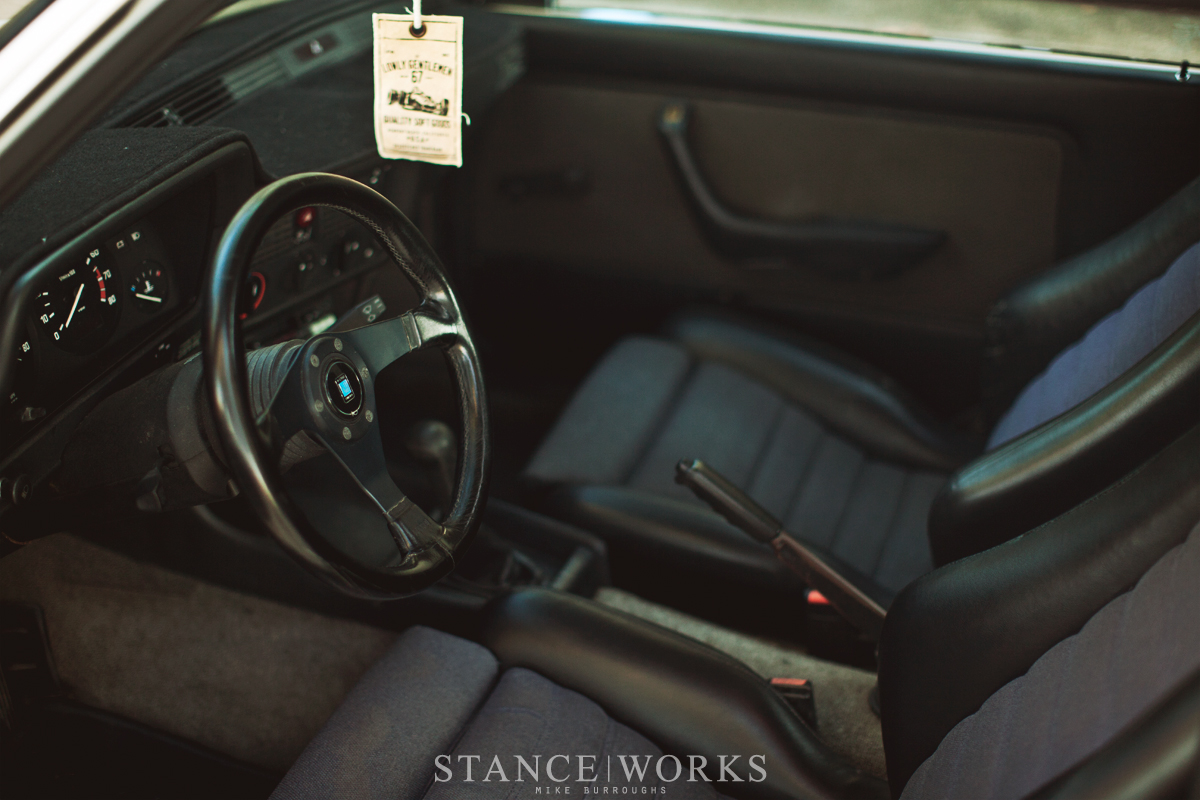 bmw-e21-320is-interior-nardi