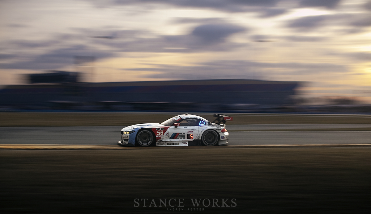 bmw-z4-gtlm-rolex24-daytona-sunrise