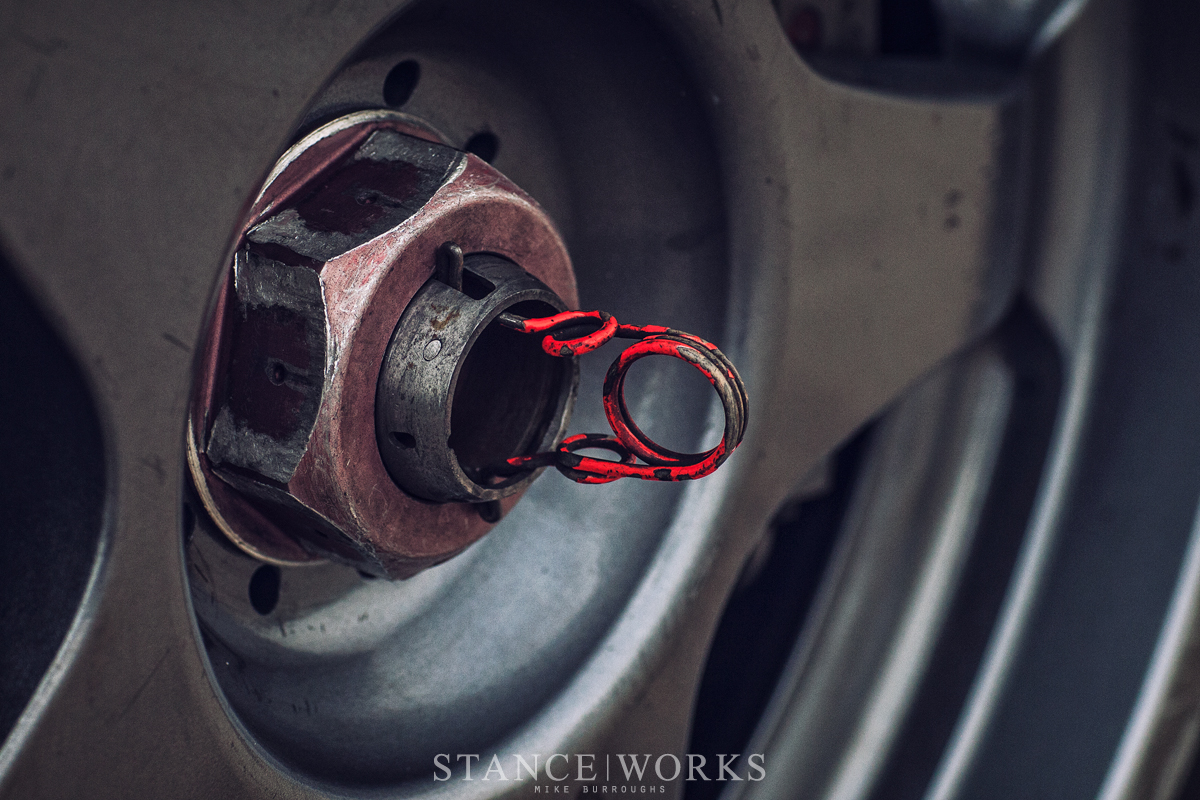 McLaren-GTR-1996-wheel-lock