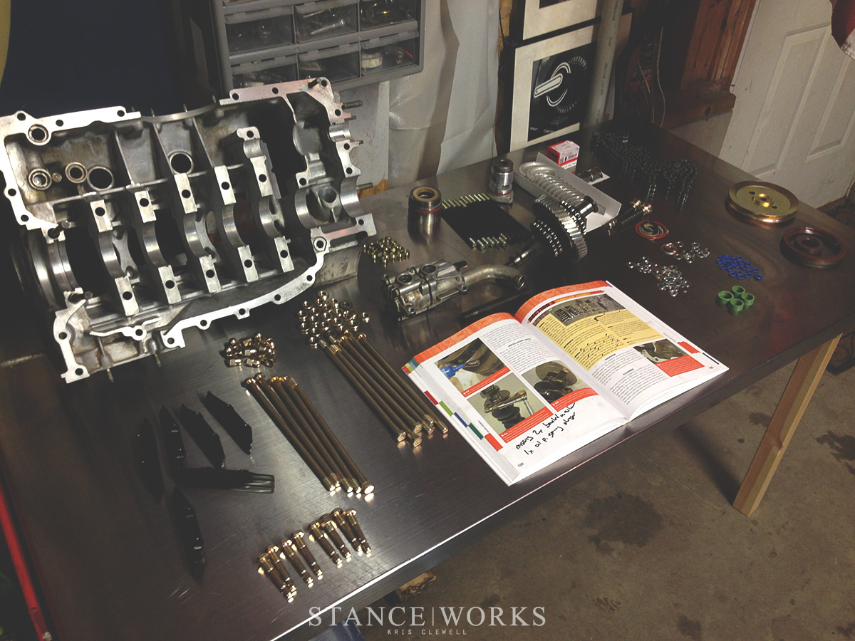 porsche-911-engine-assembly-organized