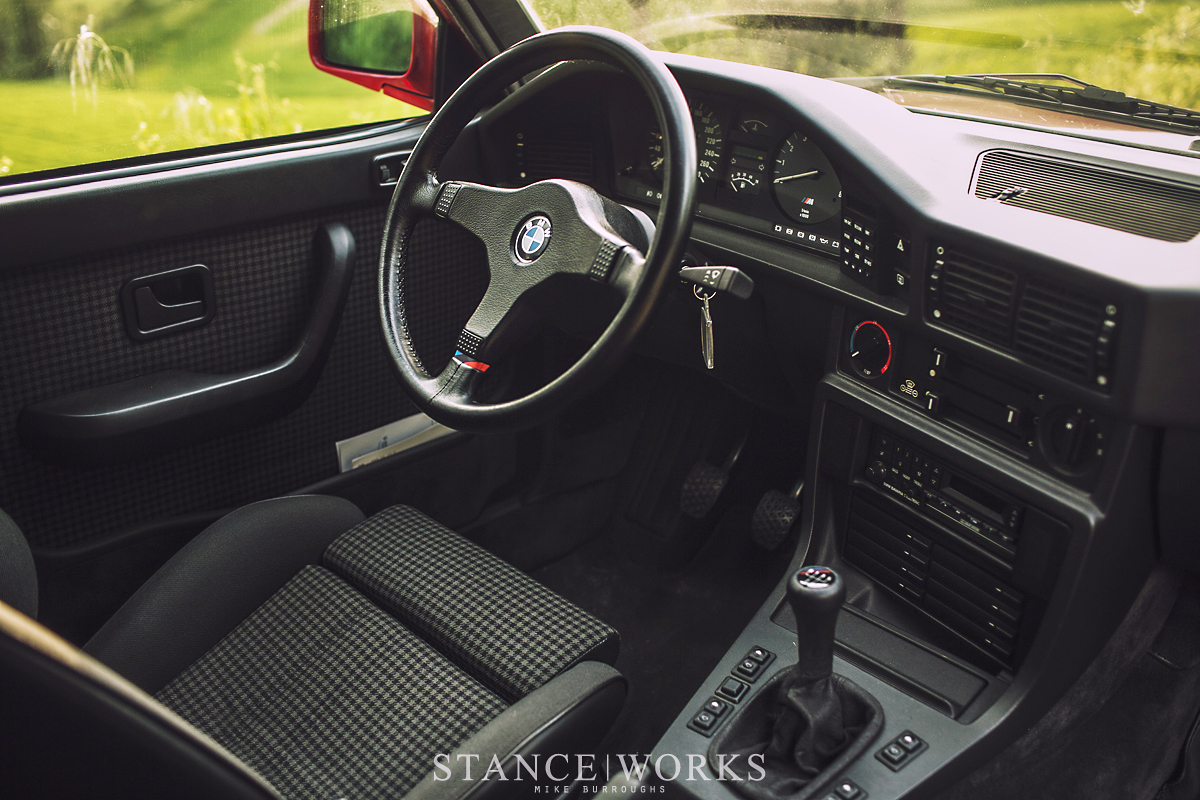 bmw-e28-m5-interior