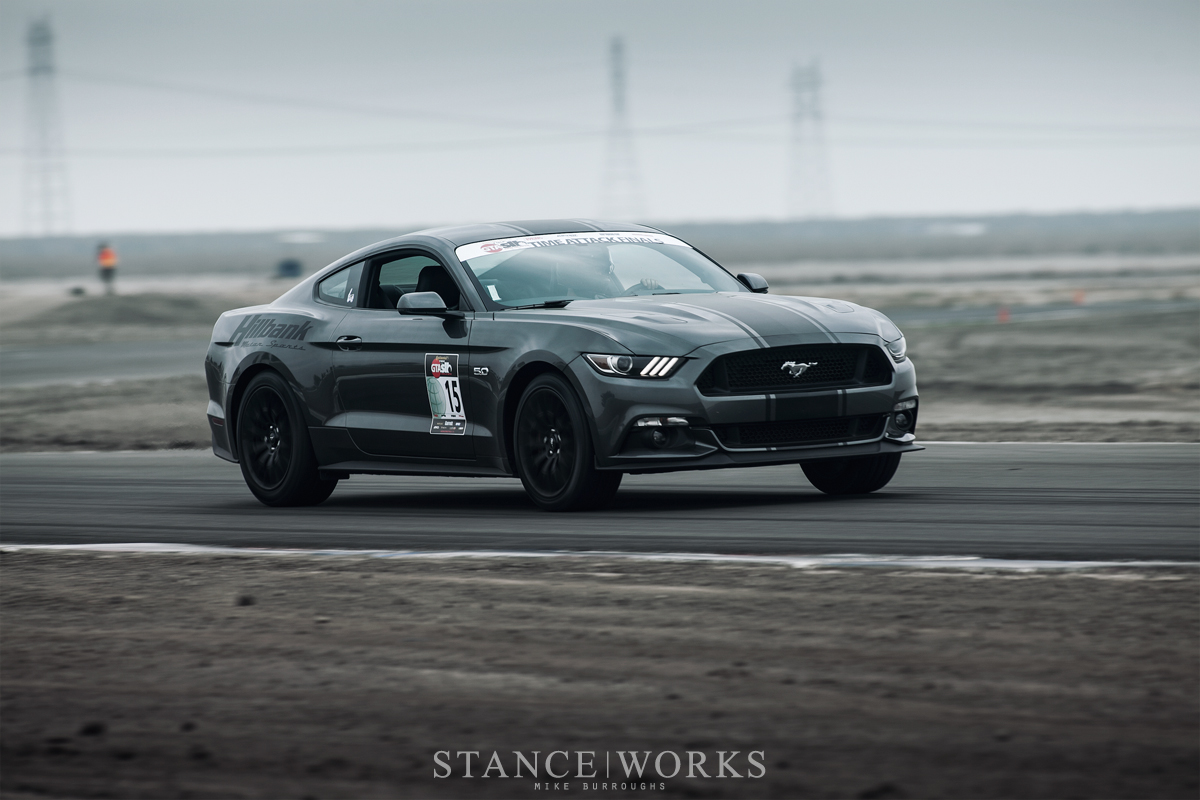 2015-mustang-super-lap-battle