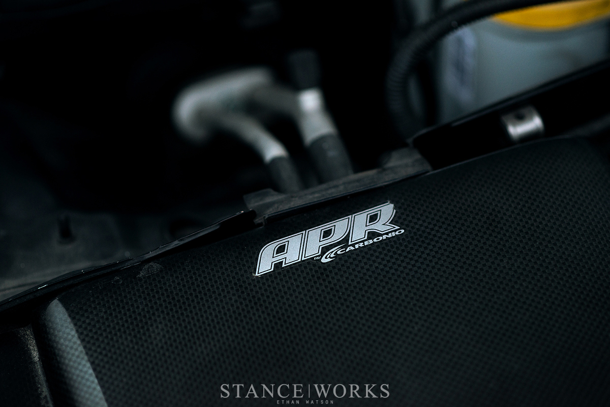 apr-tuning-carbon-fiber-engine-audi