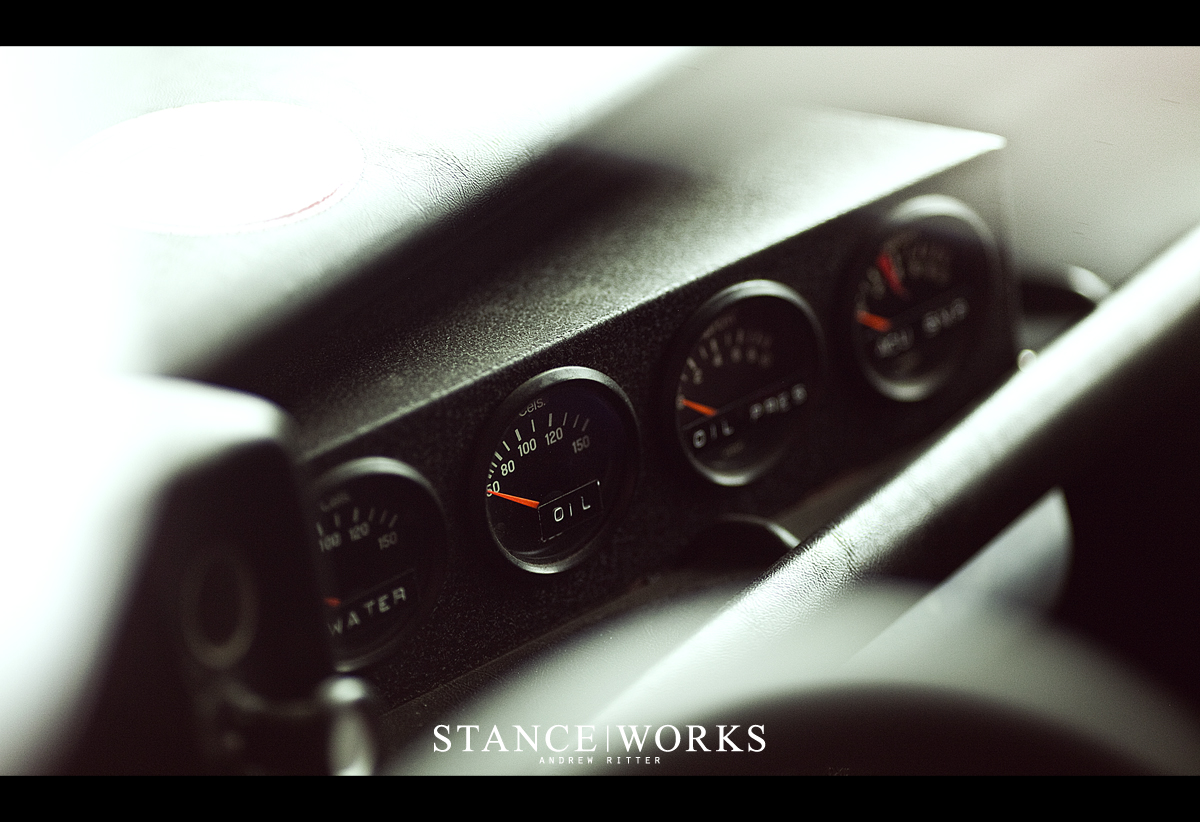 bmw-2002-dash-guages