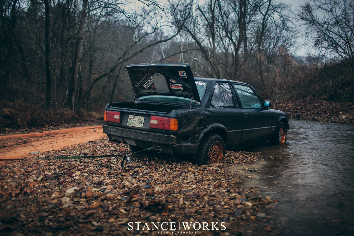 e30-318is-stuck-mud-river-water