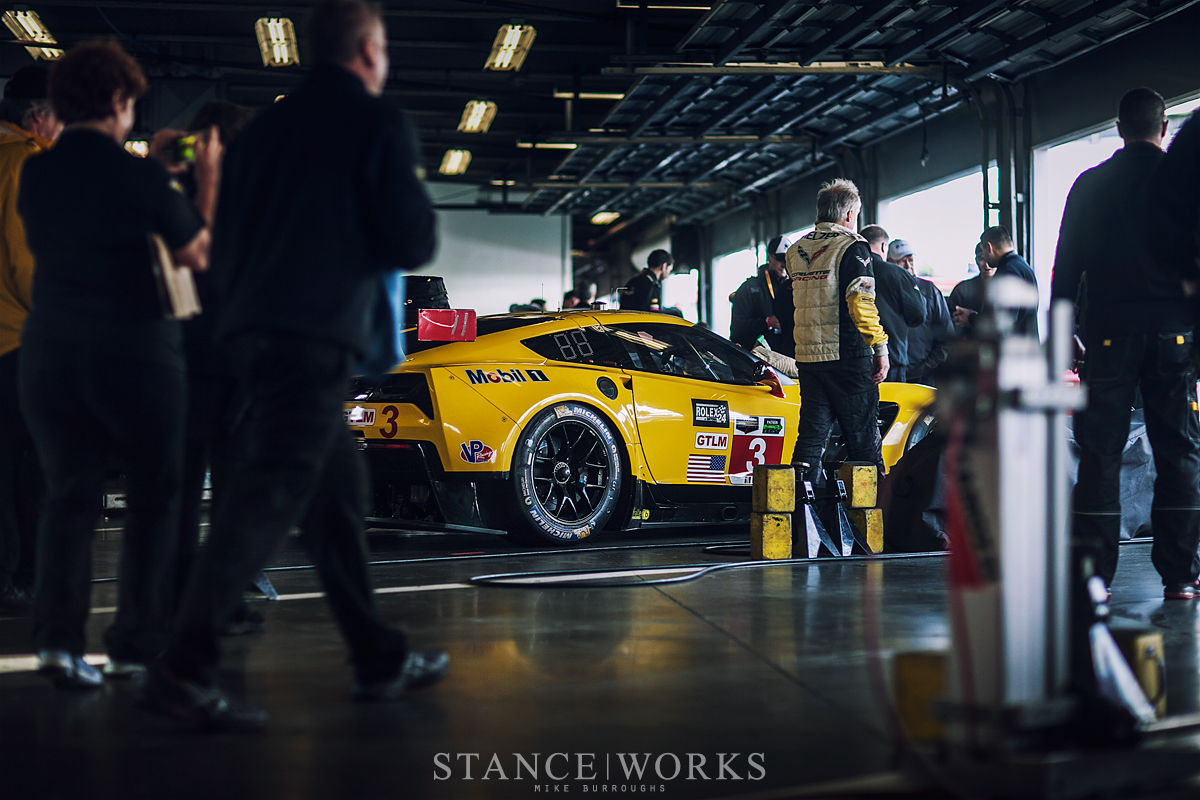 2015-corvette-c7r-daytona-paddock