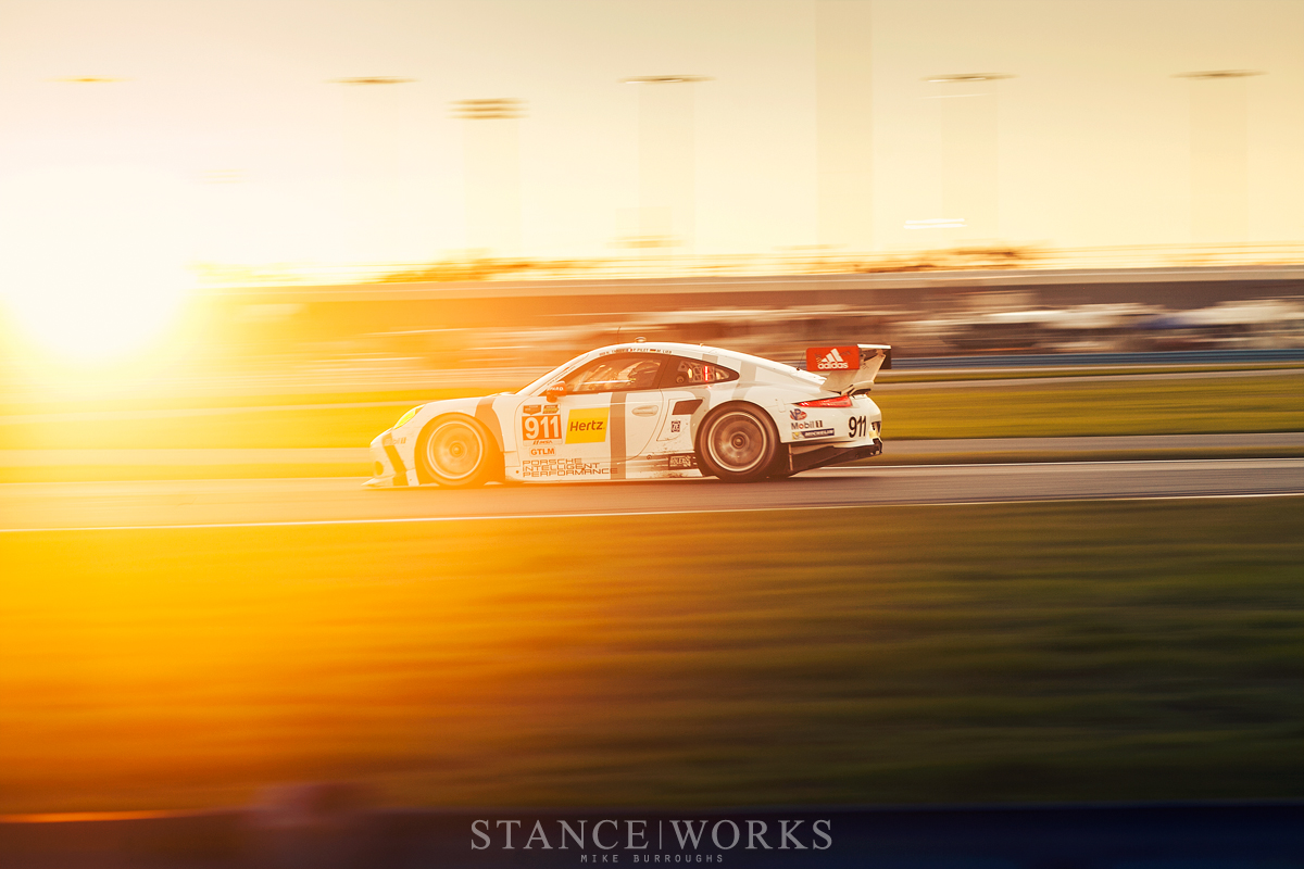 Porsche-991-911-sunset-racing-gtlm-le-mans