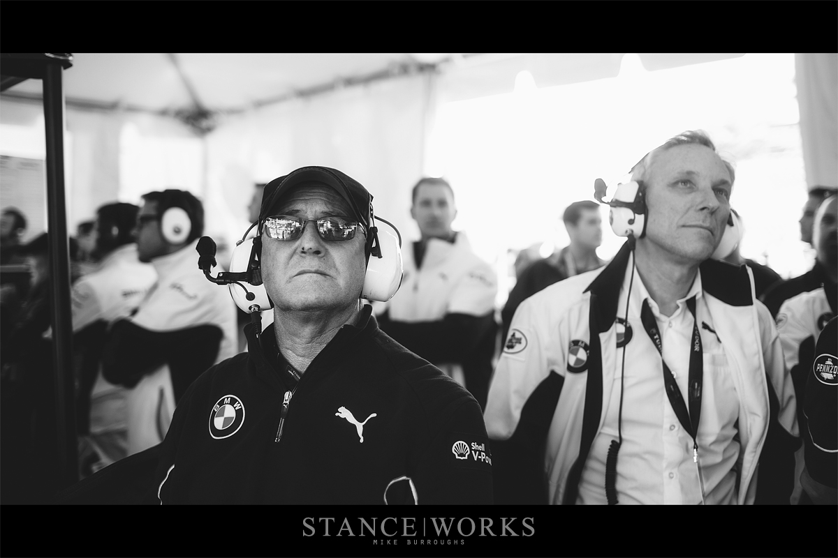 bmw-team-rll-pit-race-end