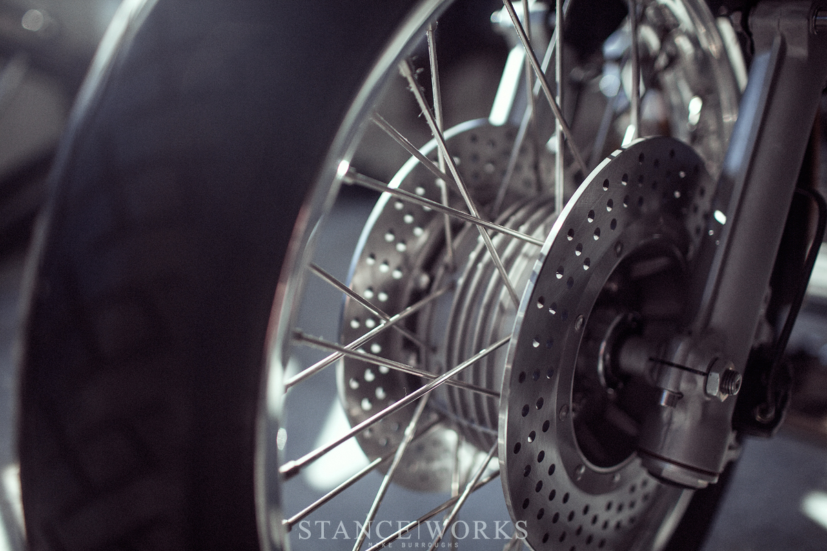 bmw-r90s-front-wheel-brakes