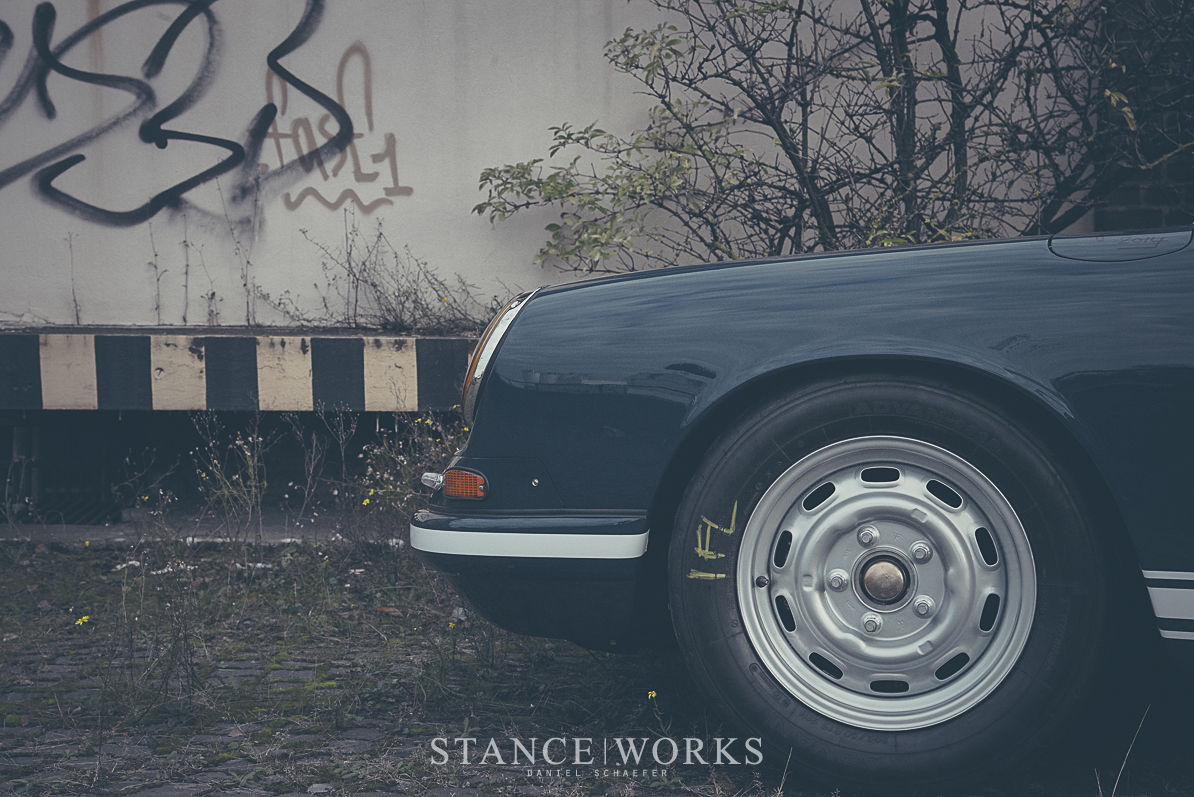 porsche-911-steel-wheels