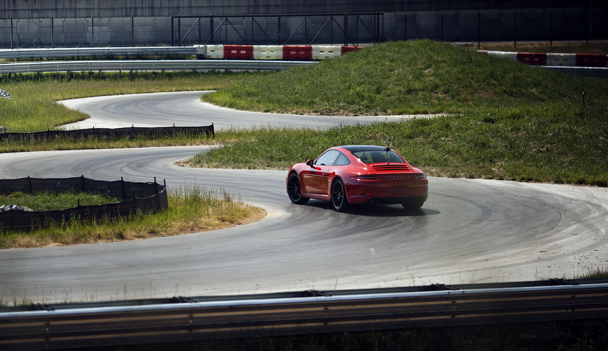 porsche-experience-center-low-friction-course