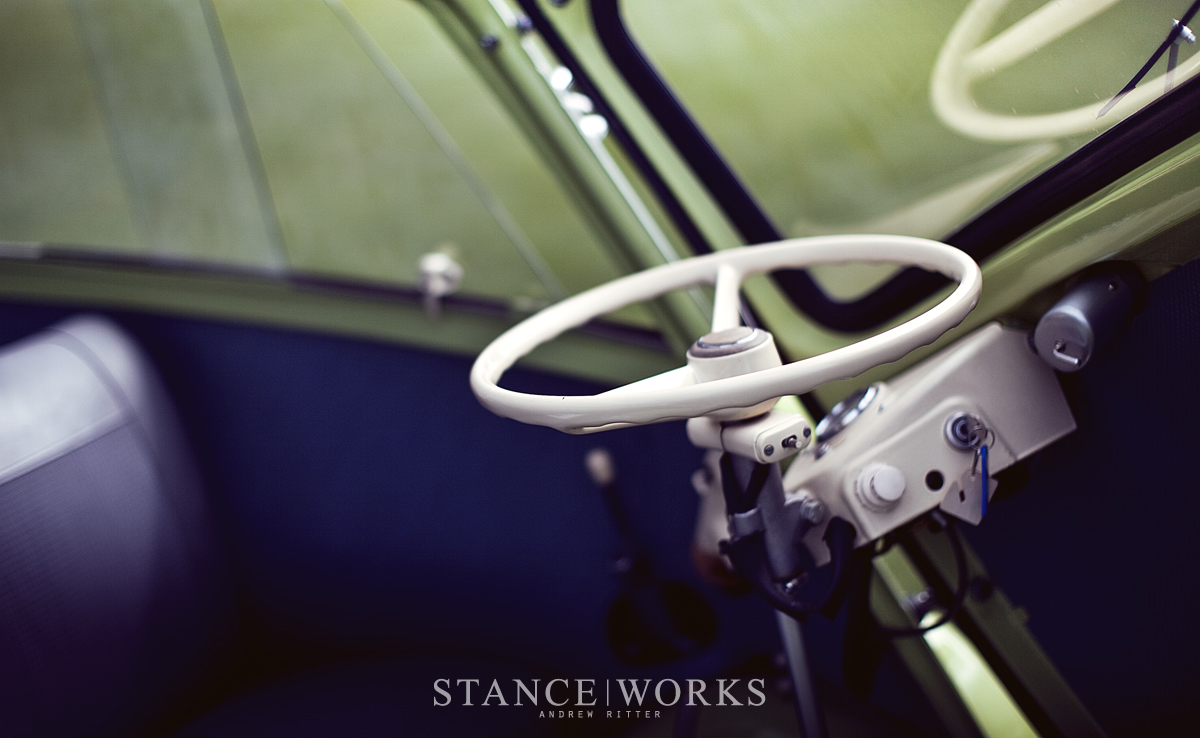 bmw-isetta-300-steering-wheel-hinge