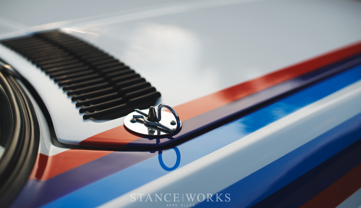 joe-rodriguez-e9-csl-bmw-motorsport-colors-hood-pins