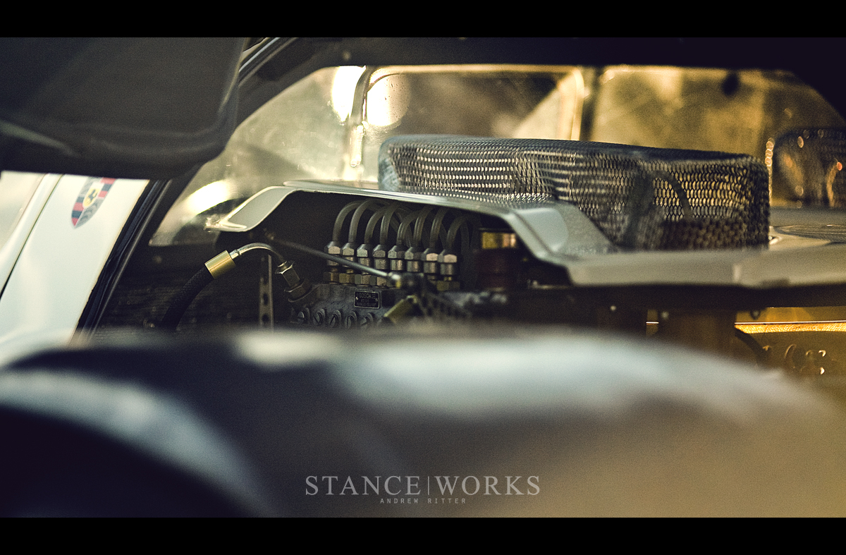 porsche-907-023-injection-engine