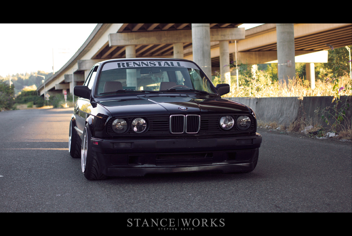 rennstall-e30-black-coupe