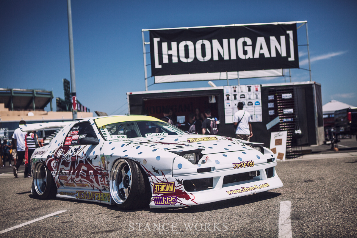 auto-enthusiast-day-nitto-2015-hoonigan-rx7-item-b