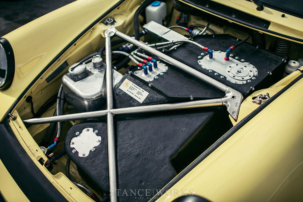 bill-kincaid-porsche-934-under-bonnet-fuel-cell
