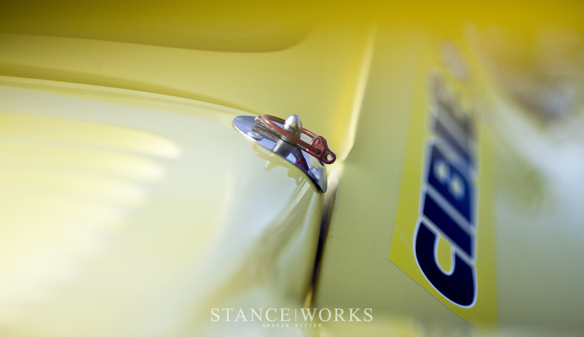 porsche-934-lemans-pin-latch