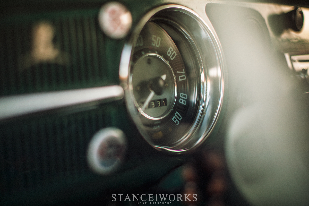 dylan-rodriguez-1967-volkswagen-vw-beetle-speedometer