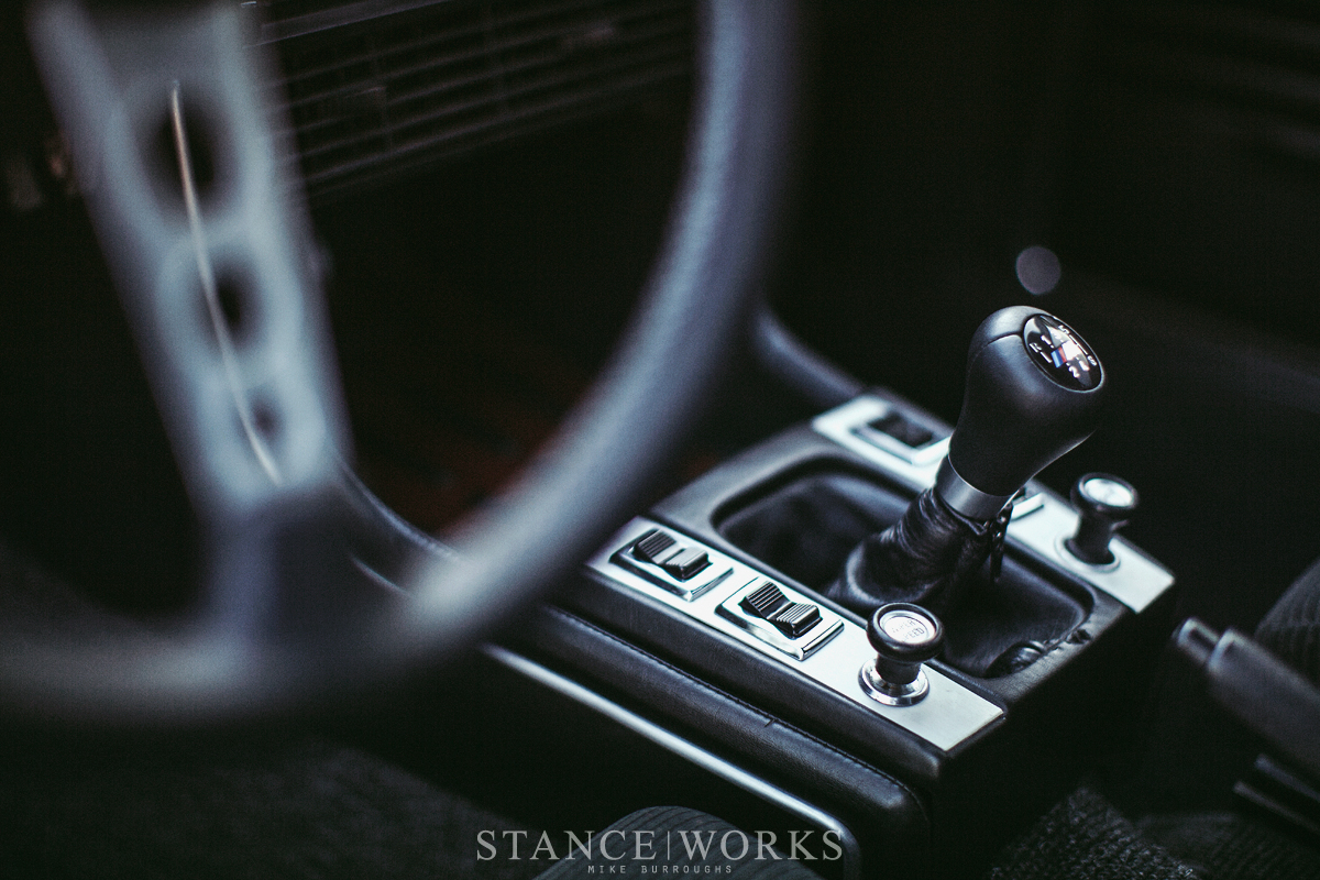 joshua-stern-1973-e9-s54-interior-shift-knob