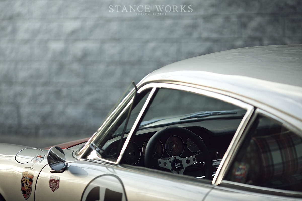magnus-walker-momo-steering-wheel-porsche-silver Magnus Walker MOMO Steering wheel urban outlaw (9)