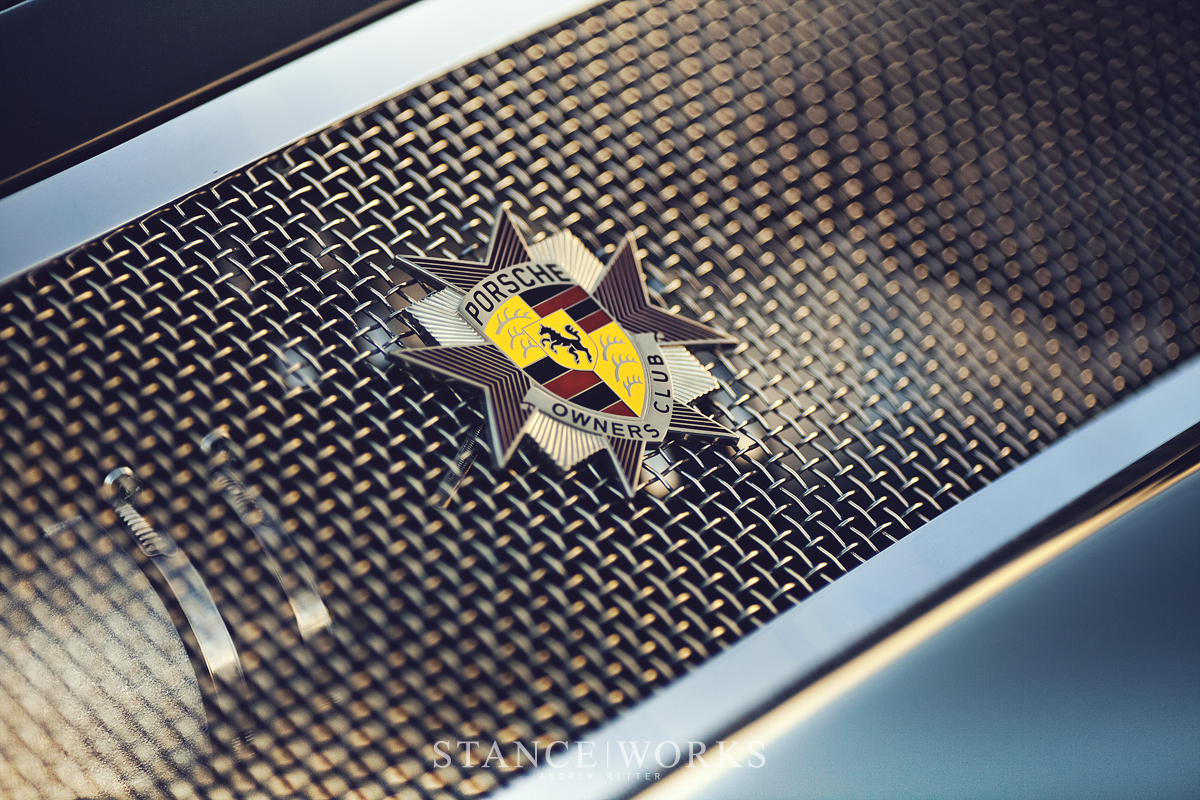 magnus-walker-porsche-owners-club-badge-grill