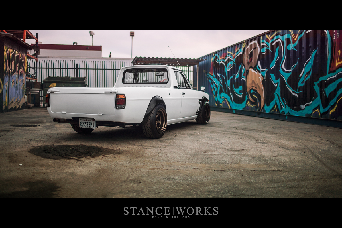 Datsun-Sunny-Hakotora-Skyline-Pickup-slammed-stance