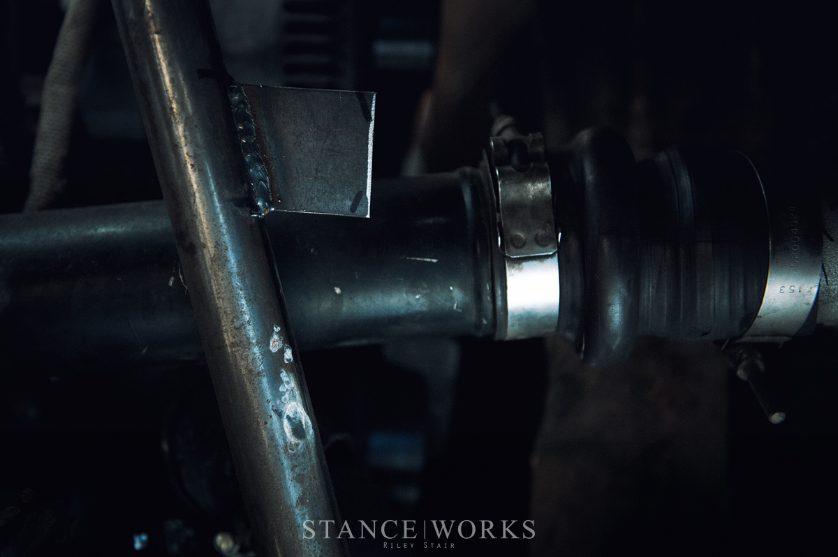 welded-tab-air-lift-height-sensor-mount-bracket