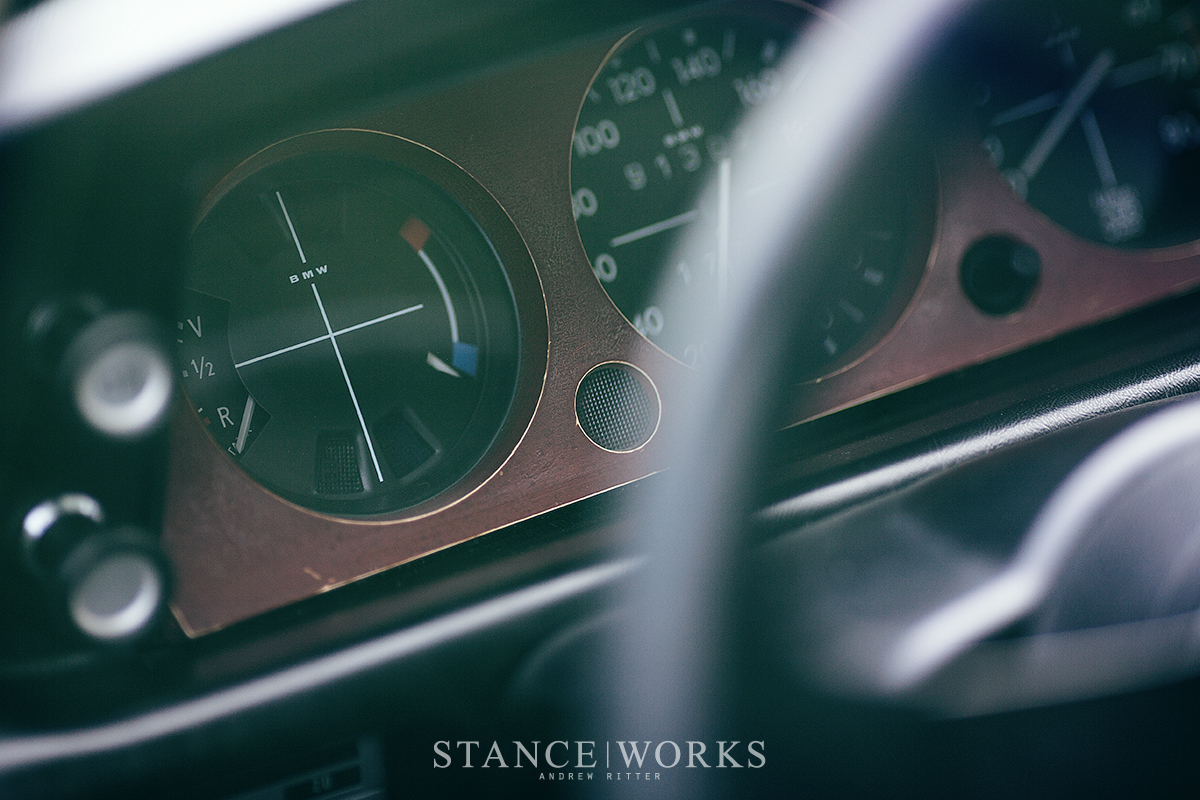bmw-2002-turbo-crosshair-gauges