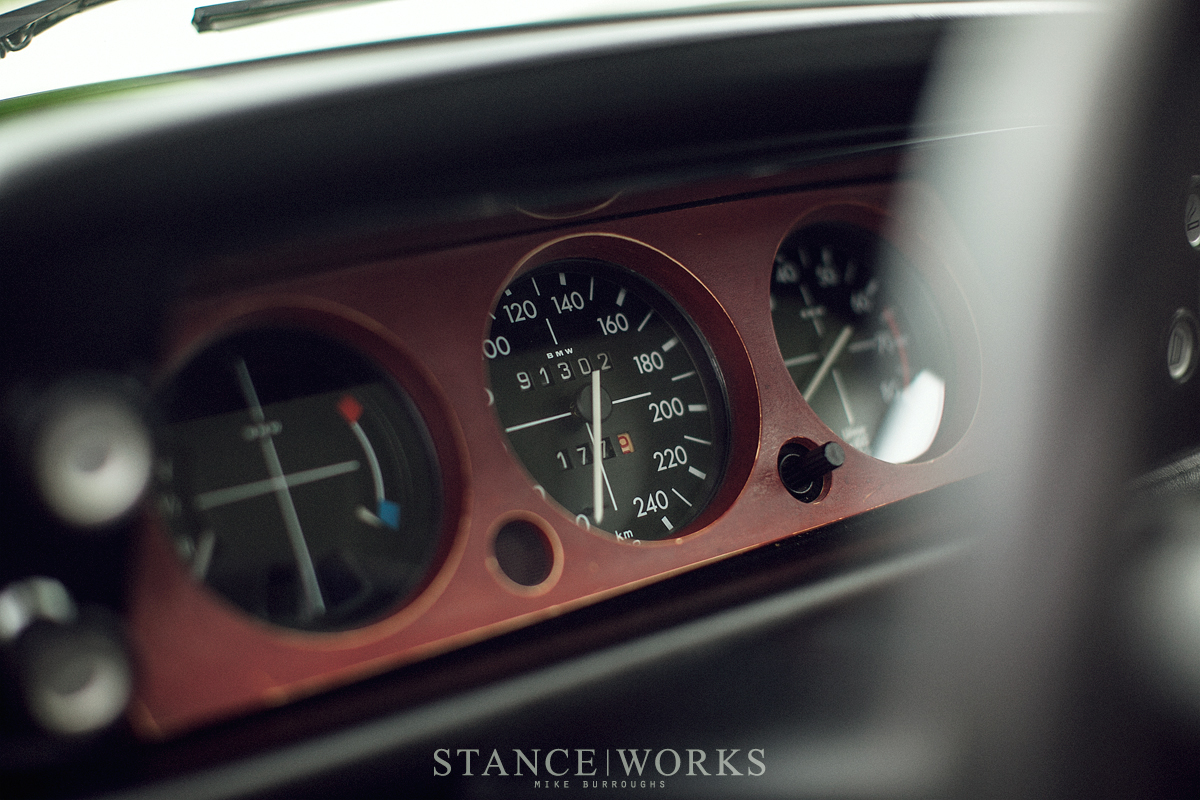 bmw-2002-turbo-hughes-motorsports-odometer-red-gauge-bezel