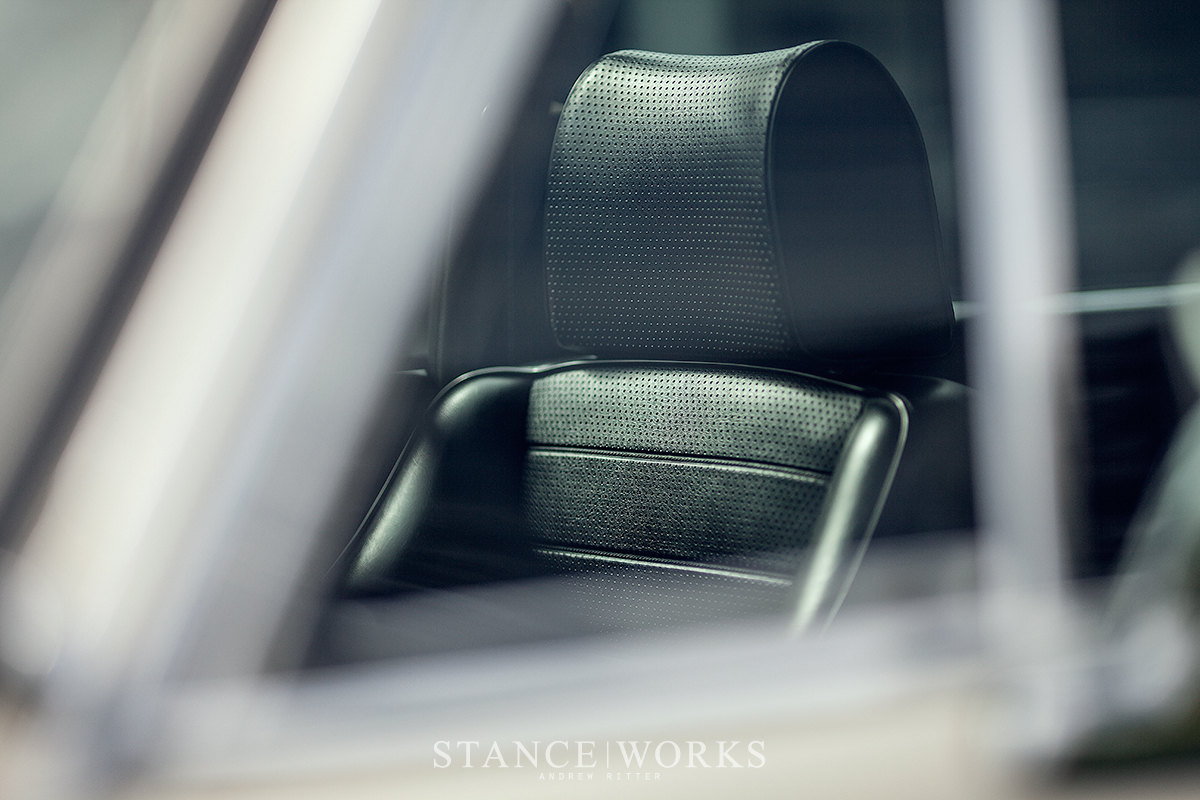 bmw-2002-turbo-seat-upholstery