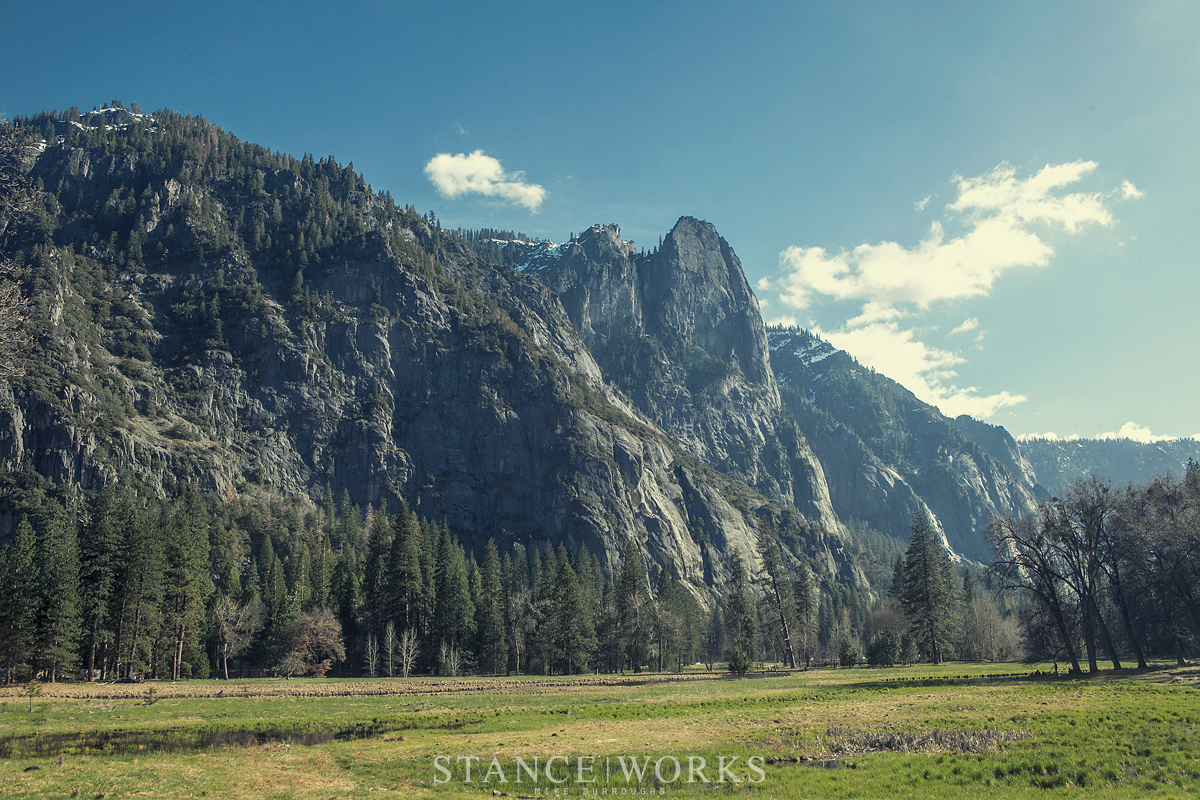 yosemite-park-cathedral-rocks