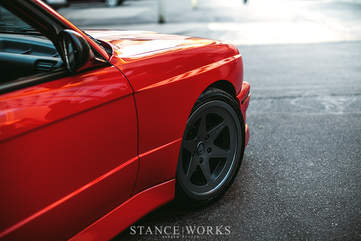 bmw-e30-m3-momo-heritage-wheels