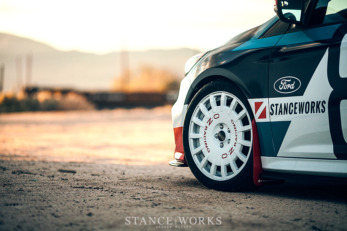 oz-racing-white-wheels-ford-focus-rs