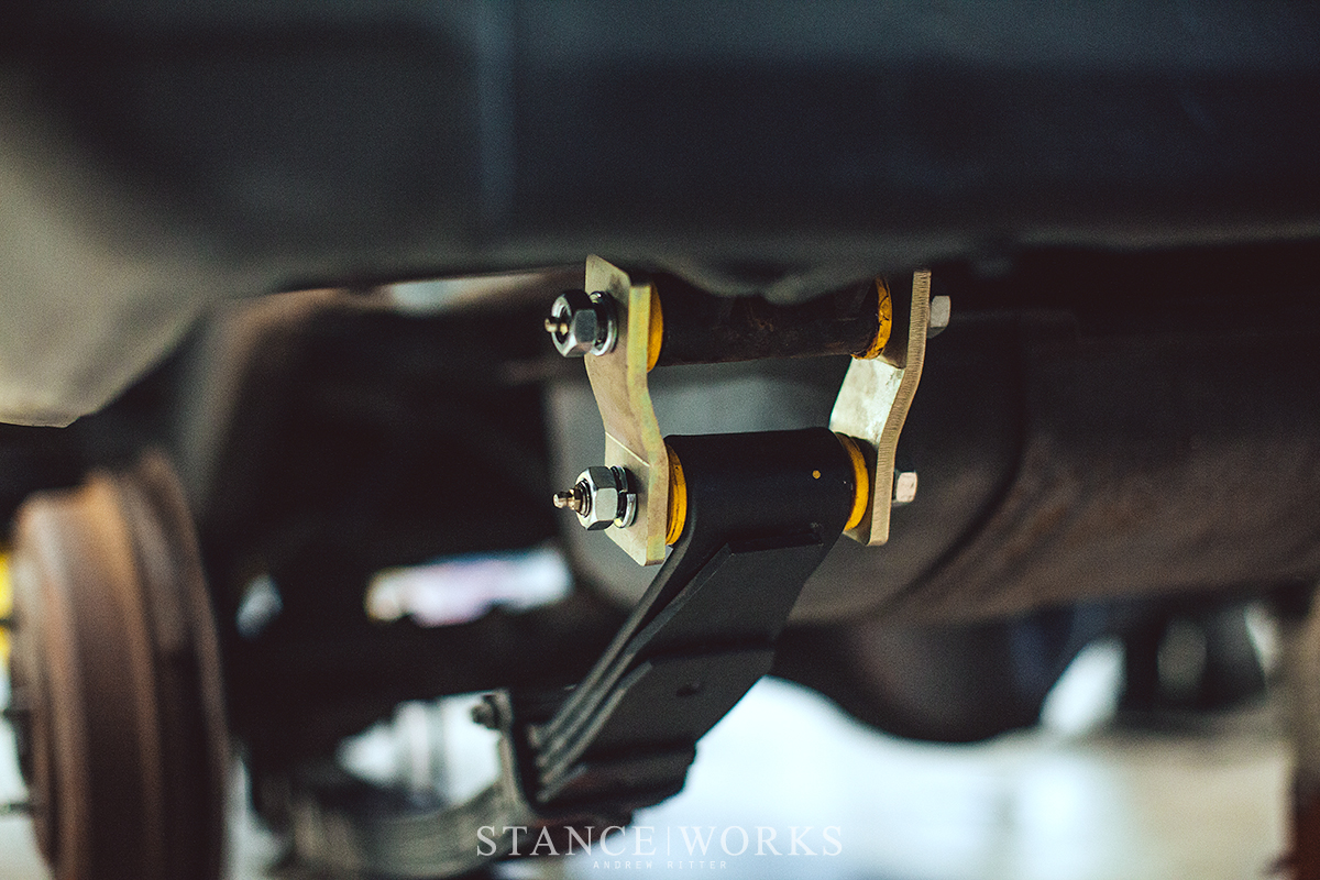 montero-leaf-spring-shackle-lift-arb